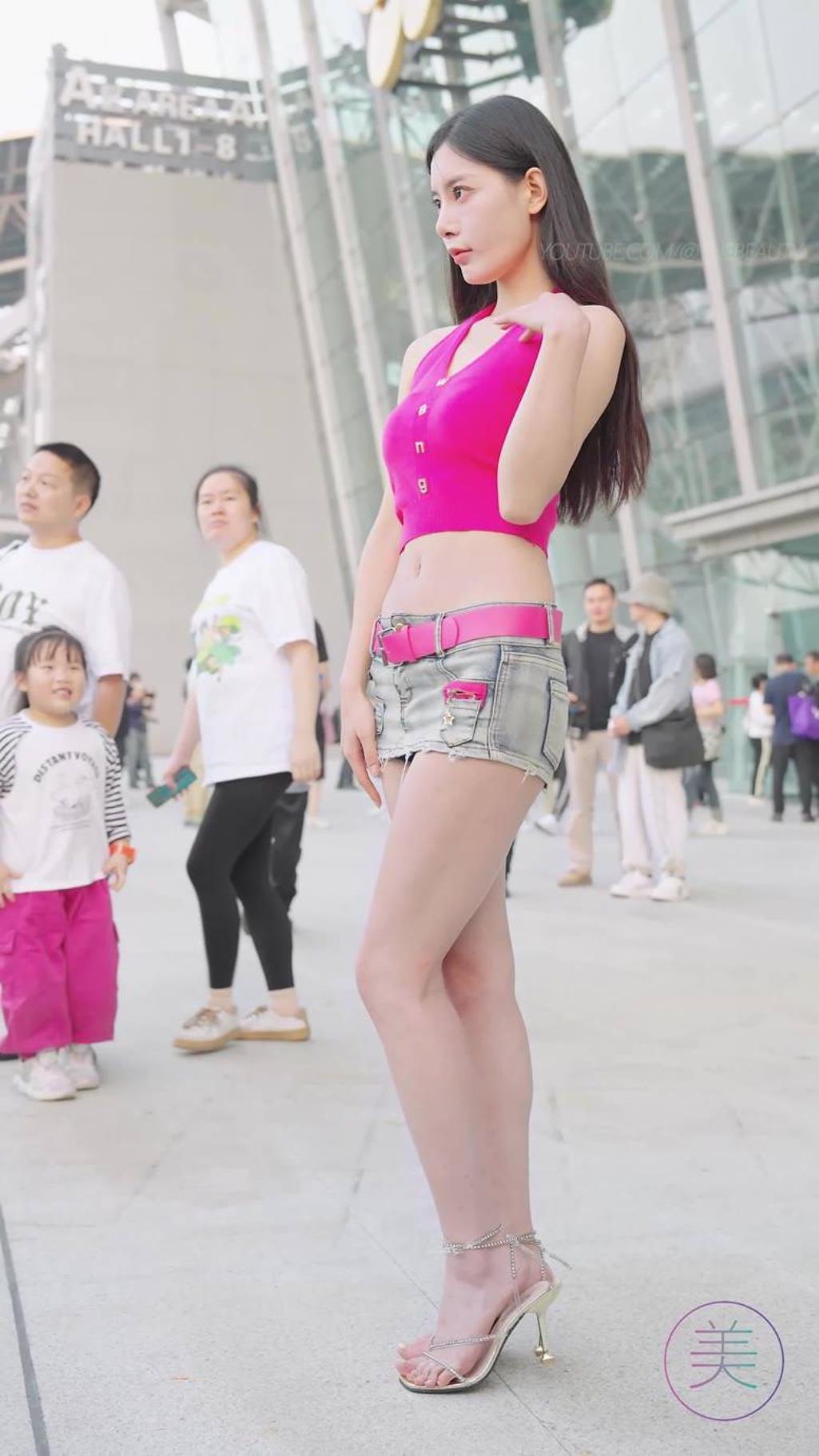 2023 广州车展 Racing Model 车模抖音网红 97 20P-街拍流行馆